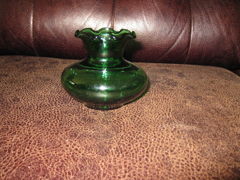 SMALL ART DECO Vase Emerald Green Bud Vase Fluted Top Edge 3 1/2 High 2 1/2 Across Top 1 Opening image 5