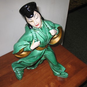 ORIENTAL WOMAN PLANTER Mid Century Ceramic Asian Woman With Basket Planter On Back 13 1/4&quot; High Made By Lane & Co. Los Angeles