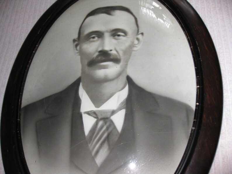 ANTIQUE PHOTOGRAPH And Oval Frame With Convex Glass 16 12 x 23