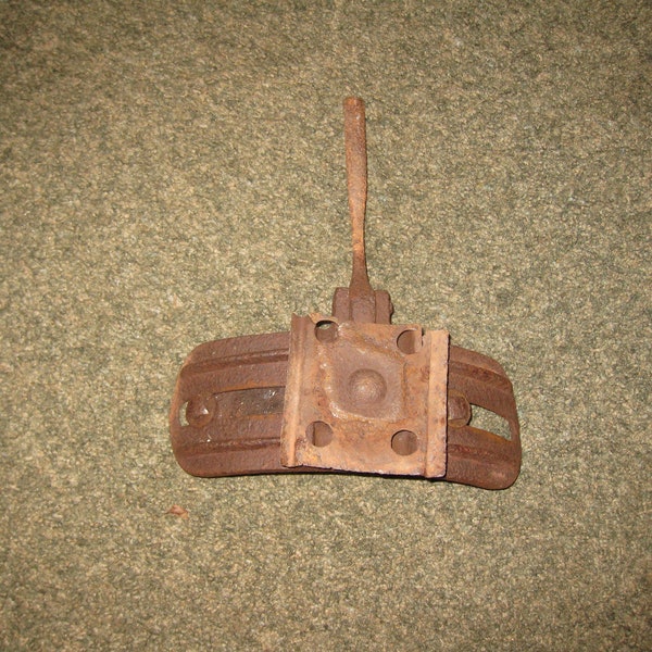 CAST IRON TRACTOR Seat Brace/Bracket/Bottom Salvage Antique Seat Arched Rusty Metal 9 1/2" x 3 1/2" Measuring With Handle 10 3/4"