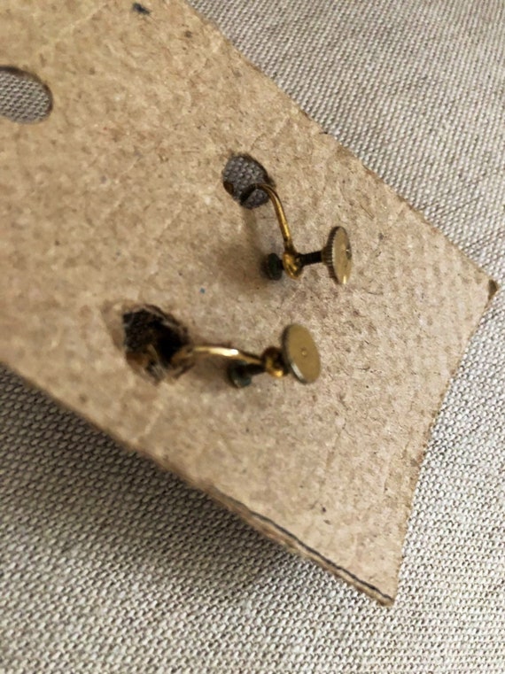 Orecchini A Ravanello Con Strass Rossi Per Donne, Design Unico Ispirato Alla Natura, 1,6x1,2 Cm, Lega E Ago Argento 925, Ipoallergenici, Leggeri E Comodi