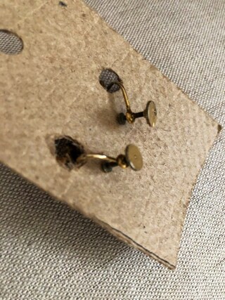 Orecchini A Ravanello Con Strass Rossi Per Donne, Design Unico Ispirato Alla Natura, 1,6x1,2 Cm, Lega E Ago Argento 925, Ipoallergenici, Leggeri E Comodi