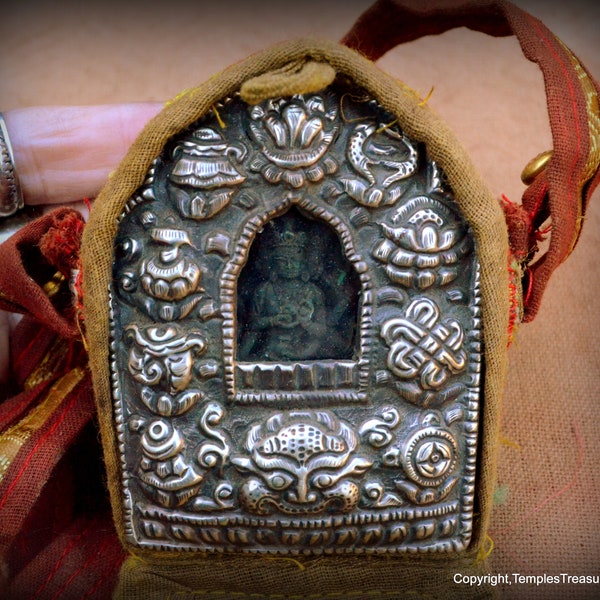 Tibetan Buddhist Ghau Box Portable Shrine~Usnisavijaya Longevity Deity Amulet ~Sacred Buddhist Ghau Box~Portable Shrine with Repousse Cover