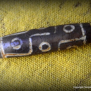 Tibetan Nine Eyes Dragon Veins Dzi Agate Bead~Sacred Nine Eyes Cinnabar Spots Dzi~Highly Coveted Wealth Talisman~Tibetan Dragon Veins Dzi~
