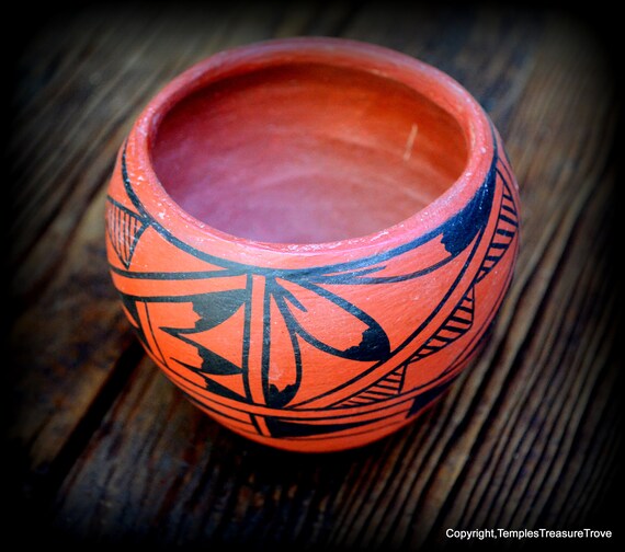 Native American Hopi Polychrome Pot~Red and Black Polychrome Hopi Pottery~Vintage Hopi Polychrome Pottery~Hopi Seed Pot~Collectible Pottery