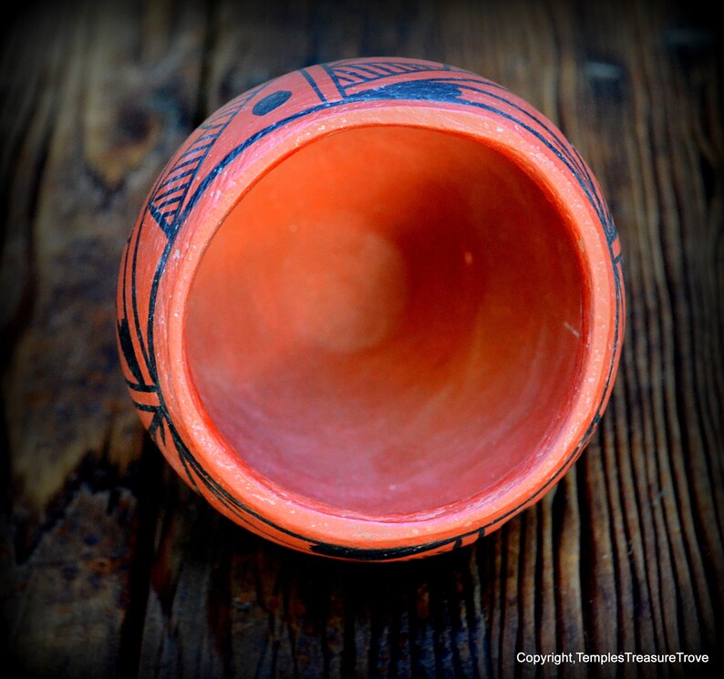 Native American Hopi Polychrome Pot~Red and Black Polychrome Hopi Pottery~Vintage Hopi Polychrome Pottery~Hopi Seed Pot~Collectible Pottery image 7