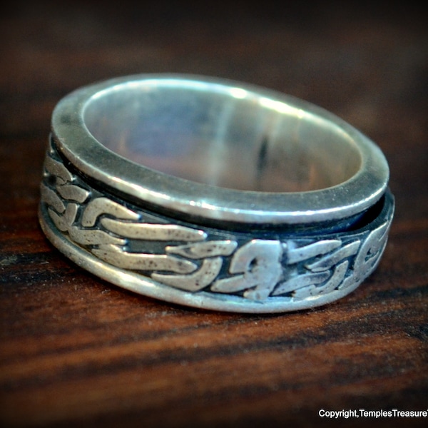 Sterling Silver Spinner Ring~Vintage Sterling Spinner ring~Unisex Spinner Ring~Fidget Ring~Celtic Knot Design Spinner Ring~Trending Spinner