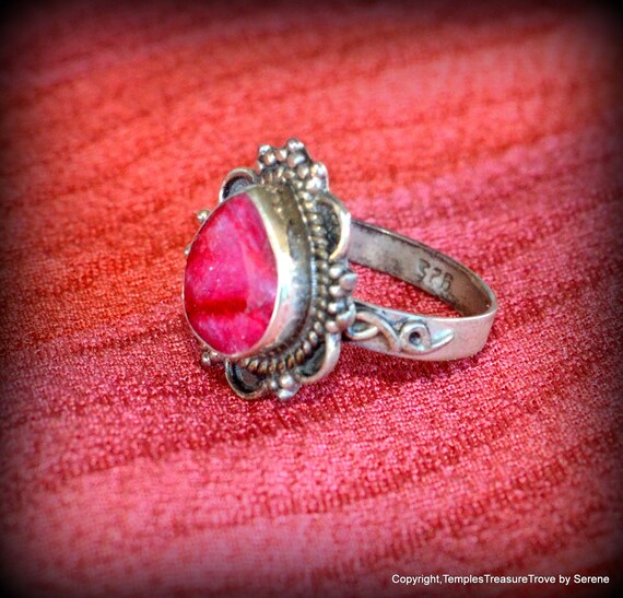 Teardrop Faceted Ruby and Sterling Silver Ring Si… - image 5