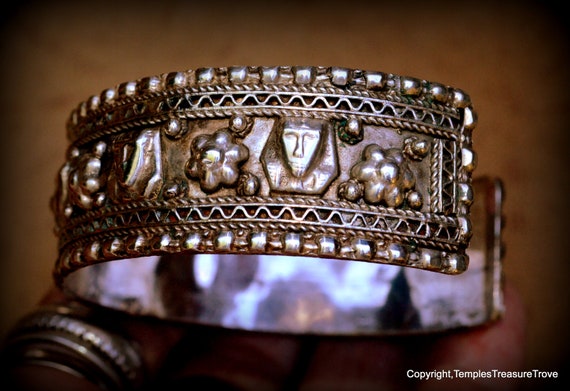 Egyptian Revival Sphynx and Flowers Signed Cuff B… - image 6