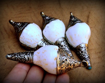 Vintage Nepalese Silver Floral Repousse Sacred Valampuri Shell Bead Pendant~Nepalese Sacred Conch Shell and Silver Pendant~Sacred Geometry