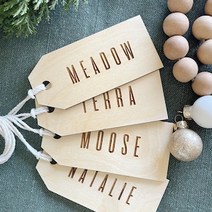 ENGRAVED Modern Christmas Stocking Tags. Minimalist Gift Tags. Custom Engraved Name Tags. Christmas Tags. Personalized Name Tags.