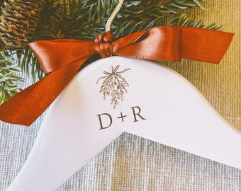 ENGRAVED Custom Bride and Groom Hanger. Christmas Theme Wedding. Mistletoe Wedding Hanger. Bride Gift. Wedding Dress Winter Gift.