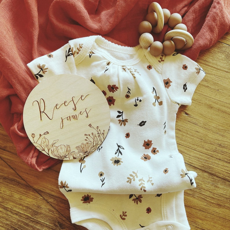 ENGRAVED Custom Baby Name Sign. Round Wooden Floral Baby Name Reveal Sign. Social Media Photo Prop Baby Sign. Pregnancy Announcement Sign. image 2