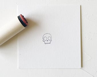 Mini SKULL Stamp. Halloween Rubber stamp. Bujo bullet journaling stamp. Scrapbooking stamp. Planner Stamp. Art Stamp. Custom Rubber Stamp.