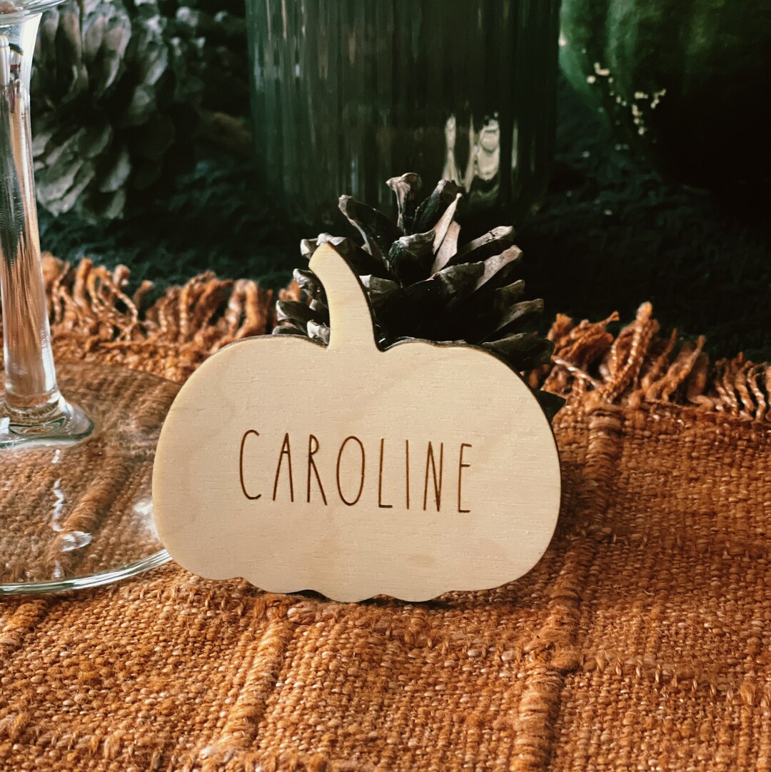 pumpkin-name-tags-custom-wooden-table-scape-name-tags-pumpkin-shape
