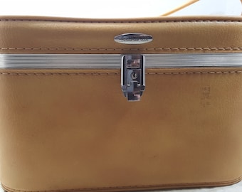 Featherlite by Sears, Train case, vintage luggage, travel, 1950s-1960s