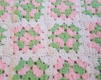 Baby or Childs Afghan, 1970s, vintage afghan