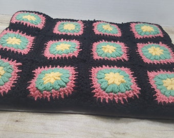 Afghan, crocheted afghan, small lap afghan, vintage throw, vintage afghan, granny squares