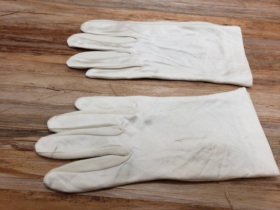 Vintage Gloves 1960 Crescendoe - image 3