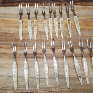 Set of 18 cocktail forks, 1950-1960, vintage cocktail forks