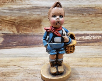 Vintage Figurine, 1980s unmarked