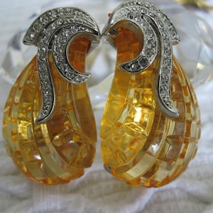 KENNETH JAY LANE Signed Designer Clip Earrings