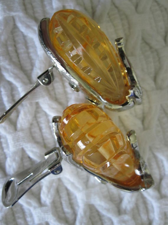 KENNETH JAY LANE Signed Designer Clip Earrings - image 7