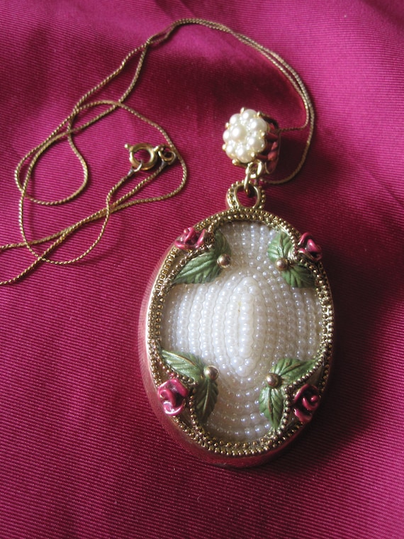 FAUX SEED PEARL Victorian Pendant