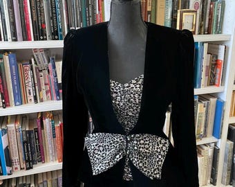 LILLIE RUBIN 2 PC Black Velvet Silver Metallic Suit Size 8