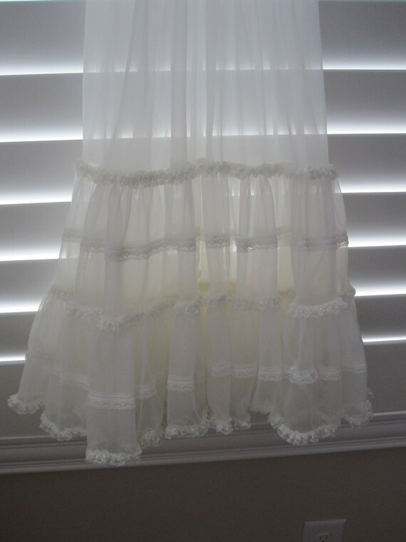 VINTAGE CHRISTENING GOWN - image 8