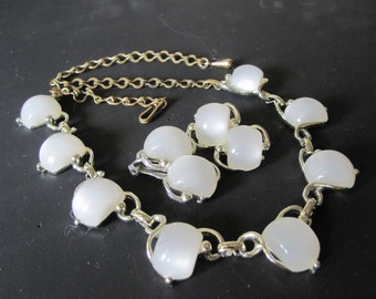 WHITE MOONGLOW SET Circa 1960s