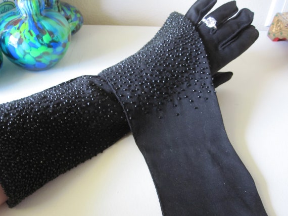 CRESCENDO BLACK BEADED Gauntlet Gloves - image 3