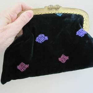 GREEN VELVET ANTIQUE Evening Bag