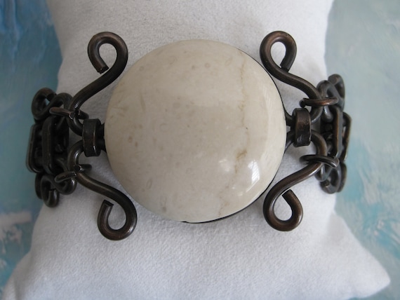 ARTISAN STONE BRACELET - image 1