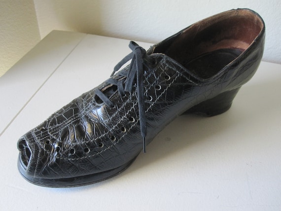 BLACK PEEP TOE Wedge Shoes Size 8M Circa 1920s - image 1