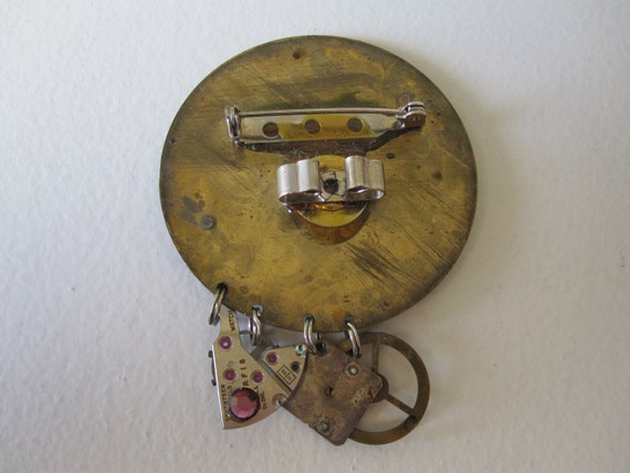 STEAMPUNK CLOCK BROOCH With Sequins - image 6