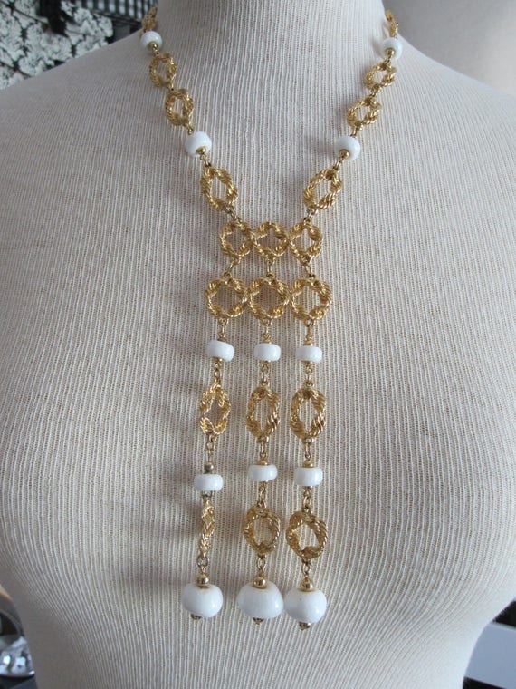 1960's WHITE GLASS GOLDETTE Bib Necklace and Tear… - image 2