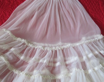 VINTAGE CHRISTENING GOWN