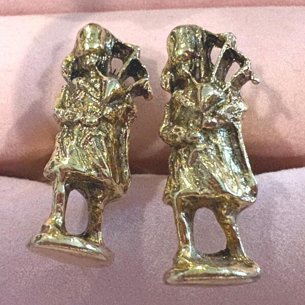 SCOTTISH BAGPIPER Cufflinks
