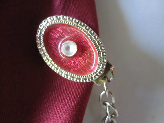 1950's Red ENAMEL & Pearl SWEATER CLIP - image 2