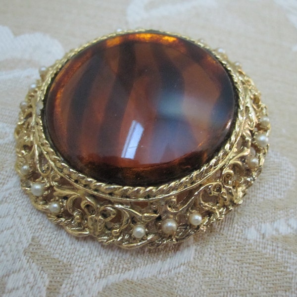 HOBE' TORTOISESHELL Brooch/Pendant SIGNED