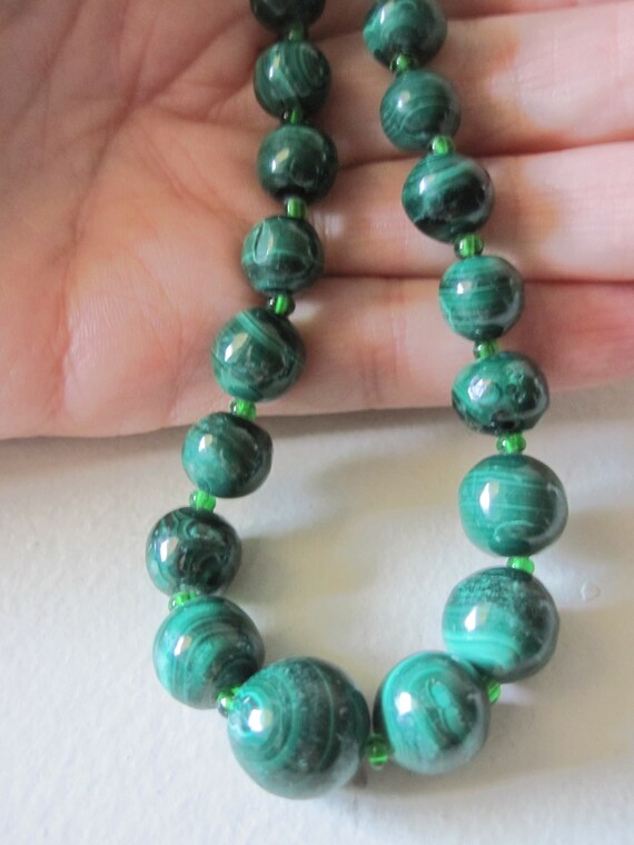 Collana in argento rodiato con perla d'acqua dolce coltivata a pera Collana in argento rodiato con perla d'acqua dolce coltivata a pera