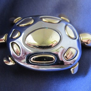 SILVER TURTLE BROOCH