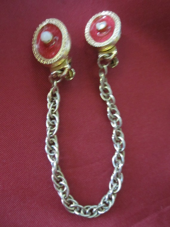 1950's Red ENAMEL & Pearl SWEATER CLIP - image 7