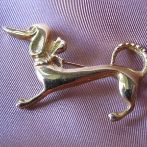 DACHSHUND BROOCH Vintage 1960s
