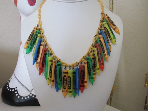 CRAYON CELLULOID NECKLACE