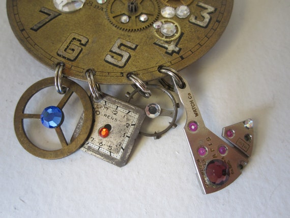 STEAMPUNK CLOCK BROOCH With Sequins - image 3