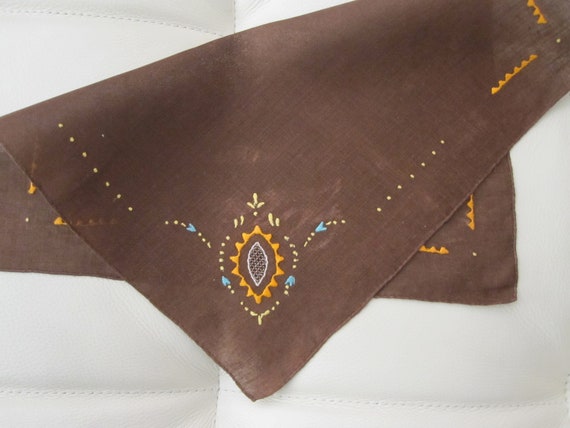 1930s BROWN EMBROIDERED Hand Stitched Handkerchief - image 7