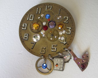 STEAMPUNK CLOCK BROOCH With Sequins