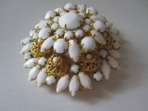 WHITE CZECH GLASS Tiered Brooch - image 5